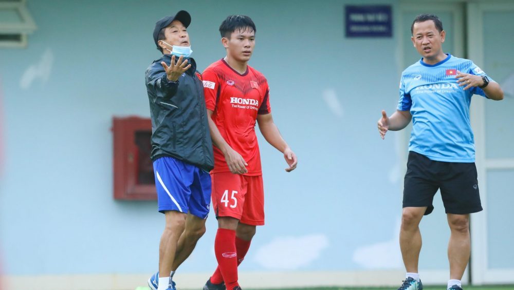 Nguyễn Văn Minh – hậu vệ có tốc độ chạy khiến Văn Toàn choáng váng