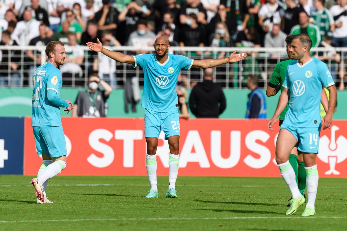 Cựu vương Wolfsburg bị loại trớ trêu tại cúp Quốc gia Đức