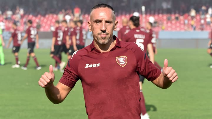 Franck Ribery sẽ tiếp tục thi đấu tại giải Serie A trong mùa giải mới