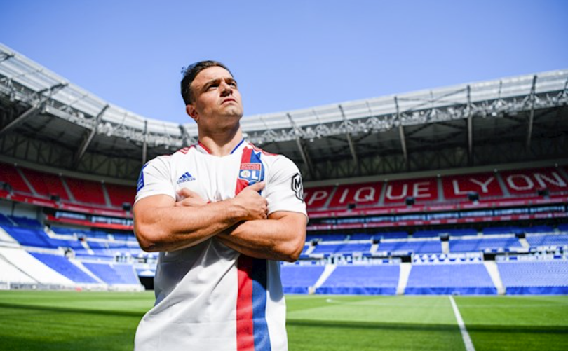 Shaqiri cập bến Lyon với bản hợp đồng 3 năm