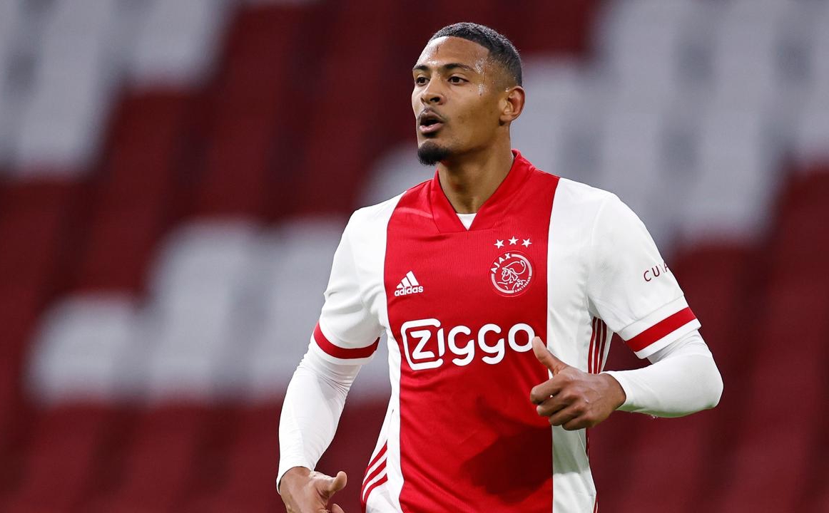 Sébastien Haller không được dự cúp châu Âu vì Ajax quên đăng ký