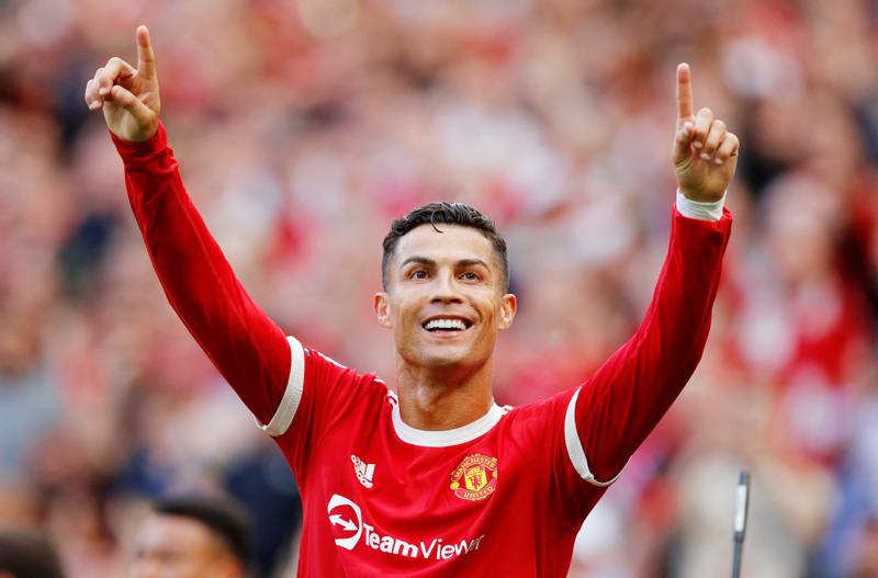 Ronaldo lập cú đúp bàn thắng trong trận mở màn ra mắt Quỷ Đỏ