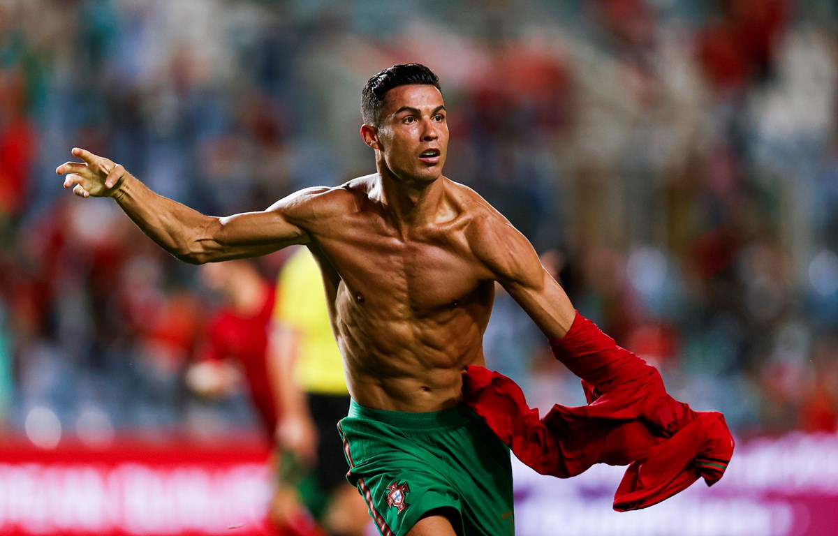 Cầu thủ Ronaldo chia sẻ về chế độ ăn và luyện tập của mình
